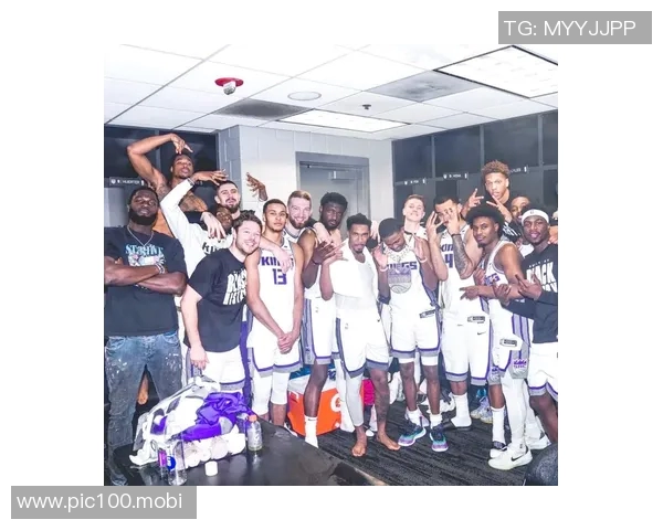 蒙克三记三分打懵快船！国王首节领先10分